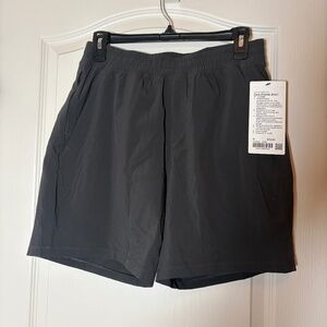 Lululemon Pace Breaker Short 7" GGRE. sz Small. NWT